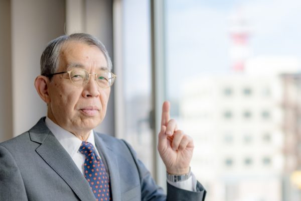 ひらめくビジネスマン