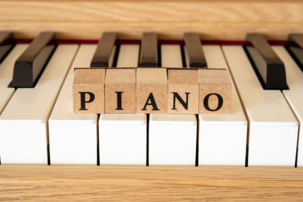 ピアノ